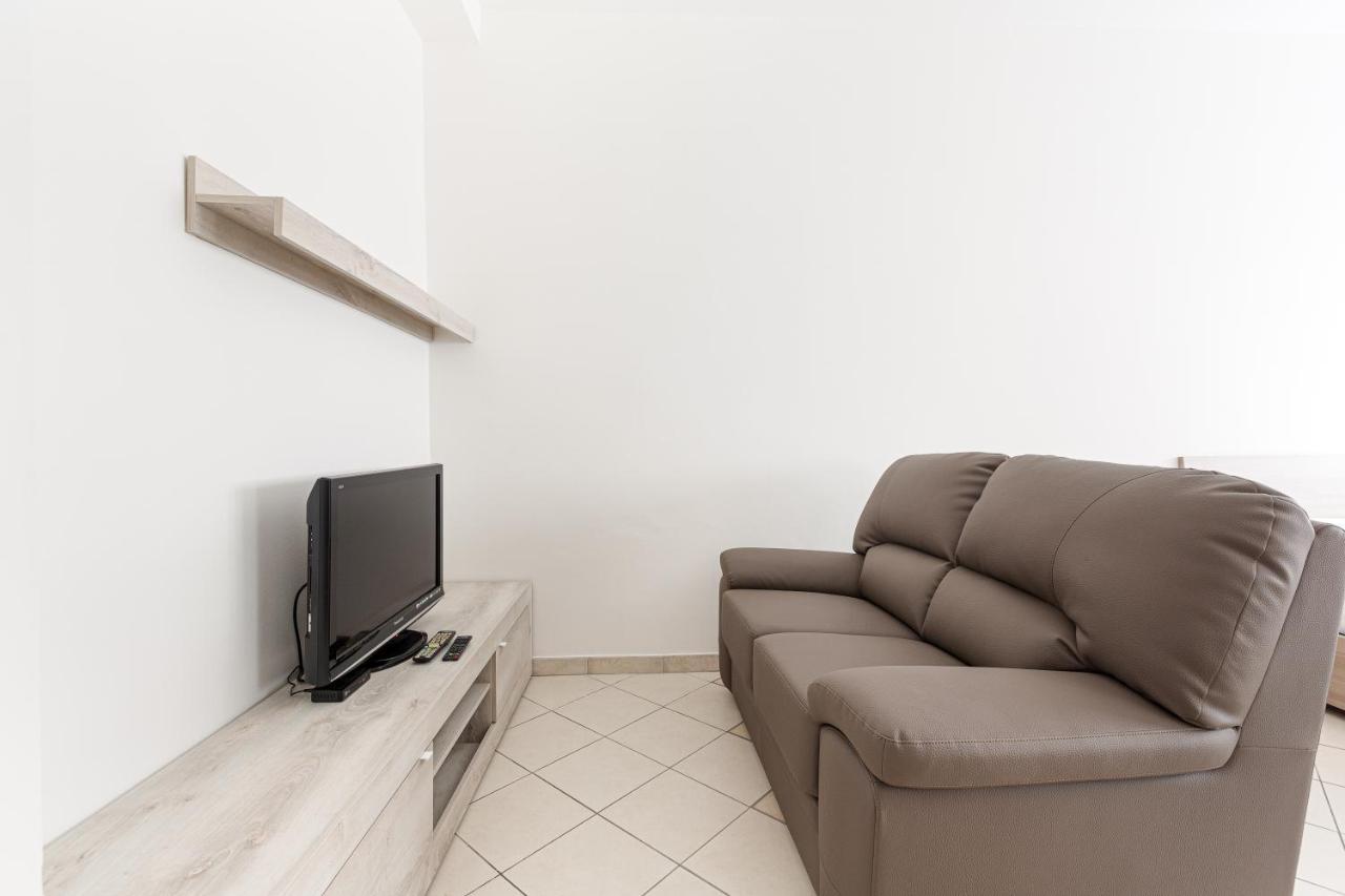 Ripamonti Budget With Small Balcony Appartamento Milano