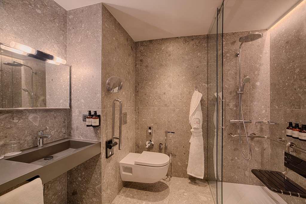 Nh Collection Life Hotel 4*