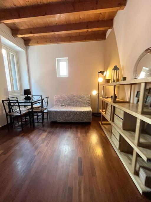 Trendy Flat Naviglio Grande Milão