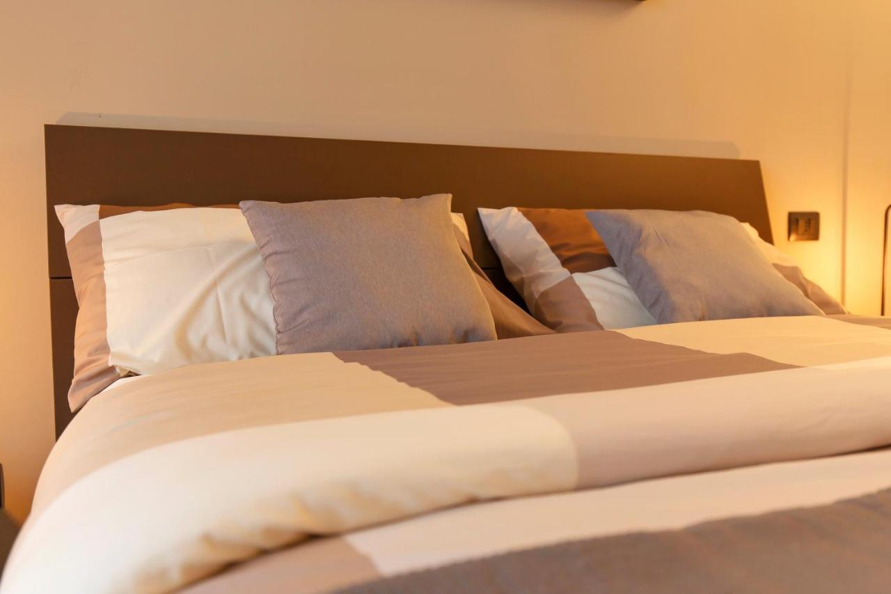 Appartamento Modern & Bright 2 Bedroom Flat 50m From M4 Stop Milano