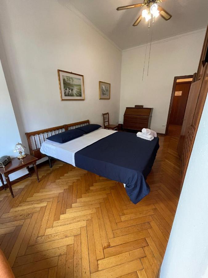 Corner 32 * Milan