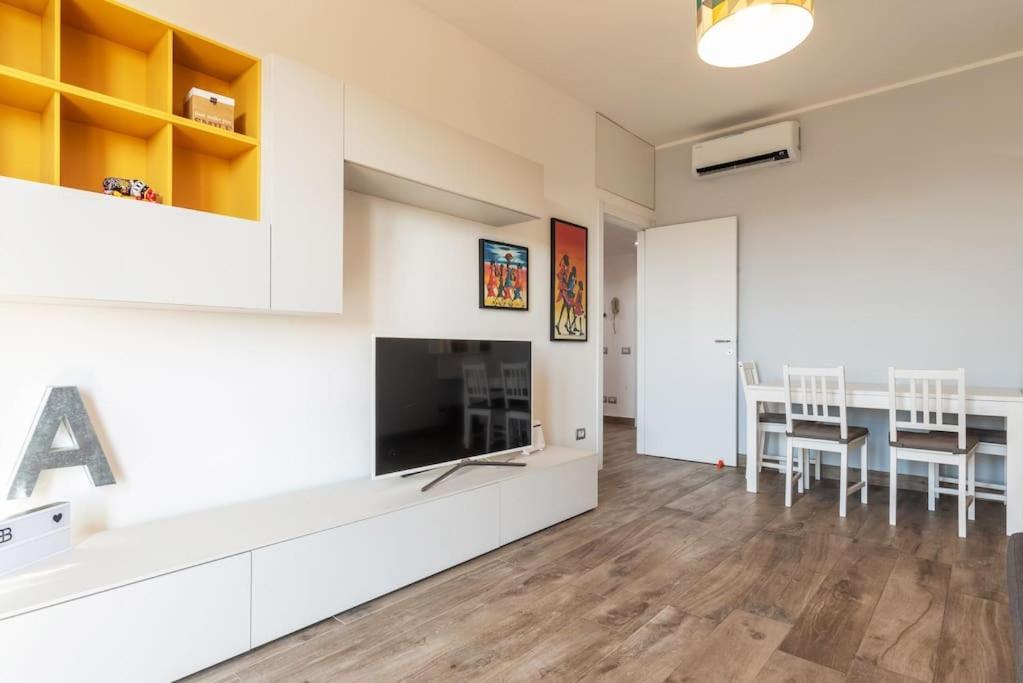 Apartment Il Bilocale In Caterina Da Forli Milan