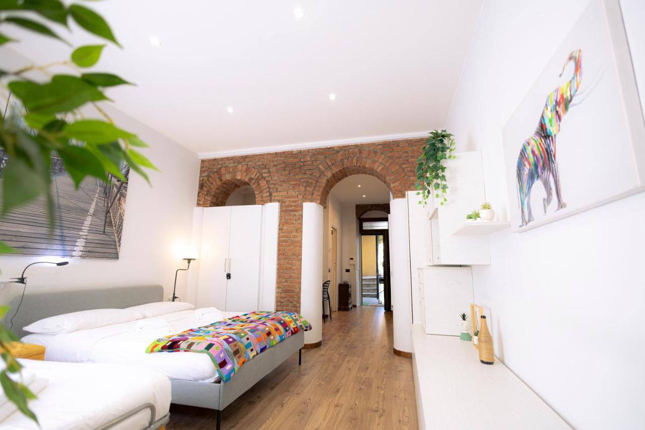 The Red Bricks - San Babila Area Appartamento *