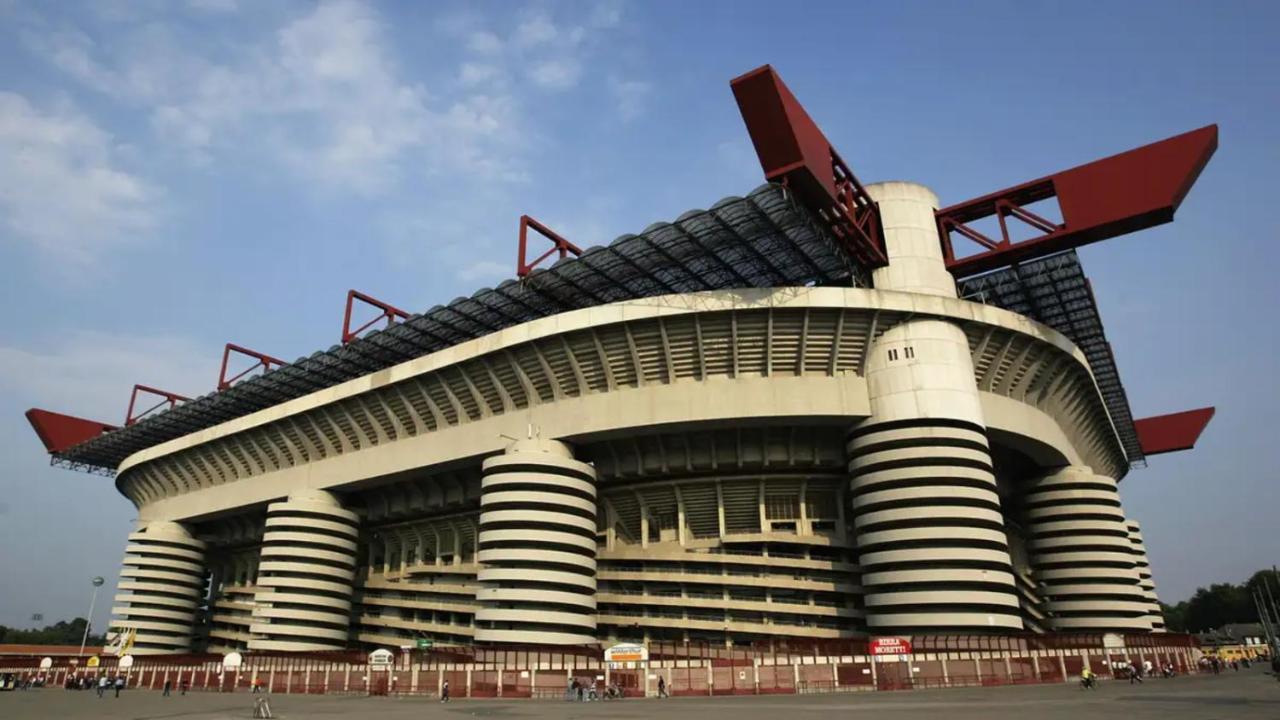 Near San Siro Stadium Milão