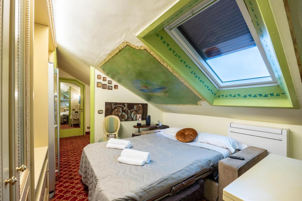 Stazione Centrale-loreto Vintage House With Terrace Wifi Sky-netlix *