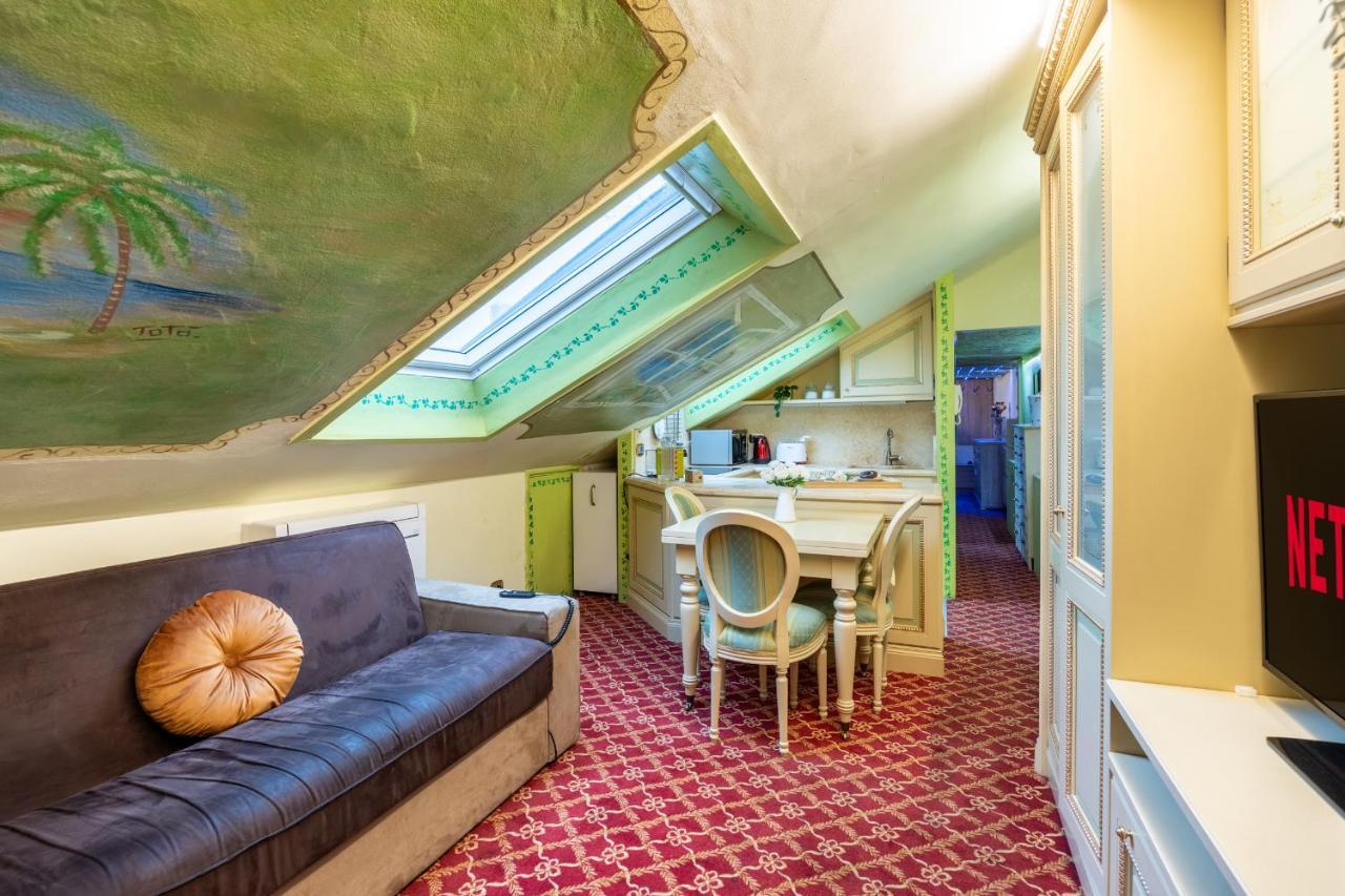 Stazione Centrale-loreto Vintage House With Terrace Wifi Sky-netlix