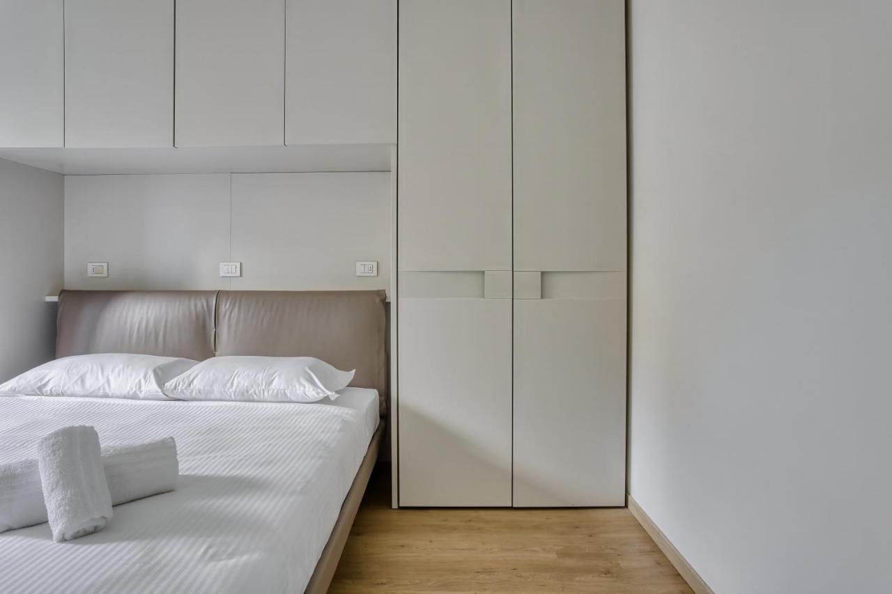 Apartment Joivy Stylish Flat For 2 With A Balcony Milan