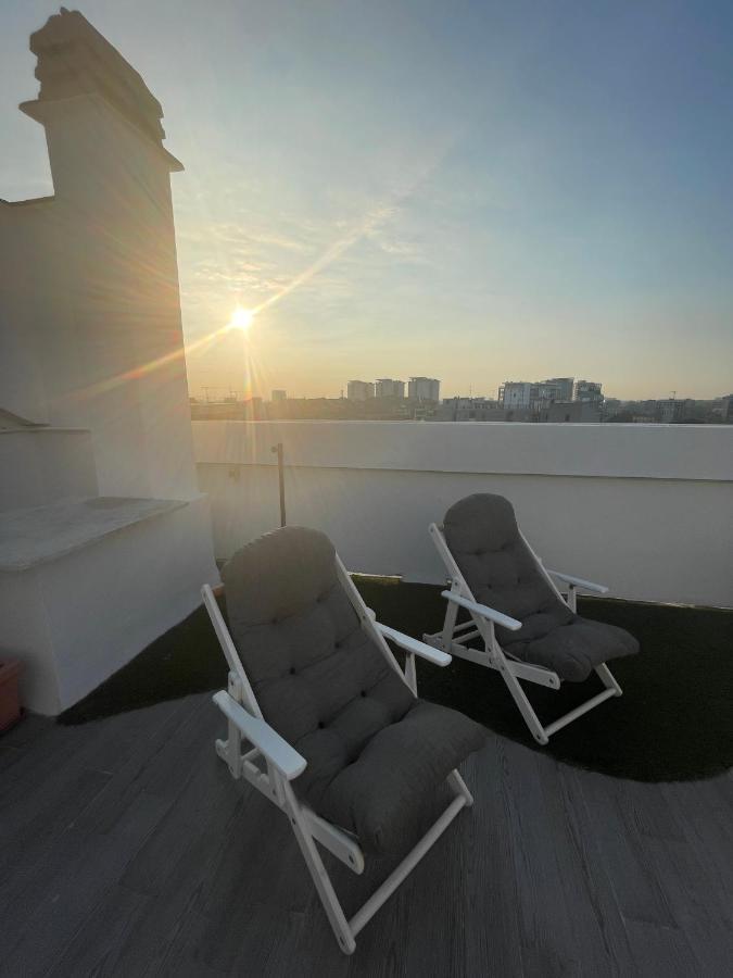 Apartment Con Ampia Terrazza E Vista Su Milan