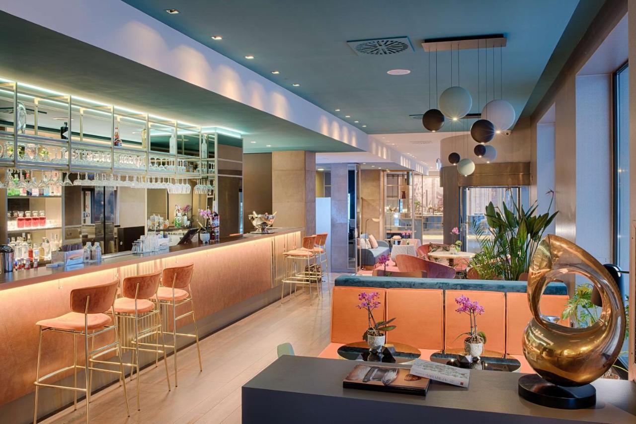 Hotel Nh Collection Touring 4*