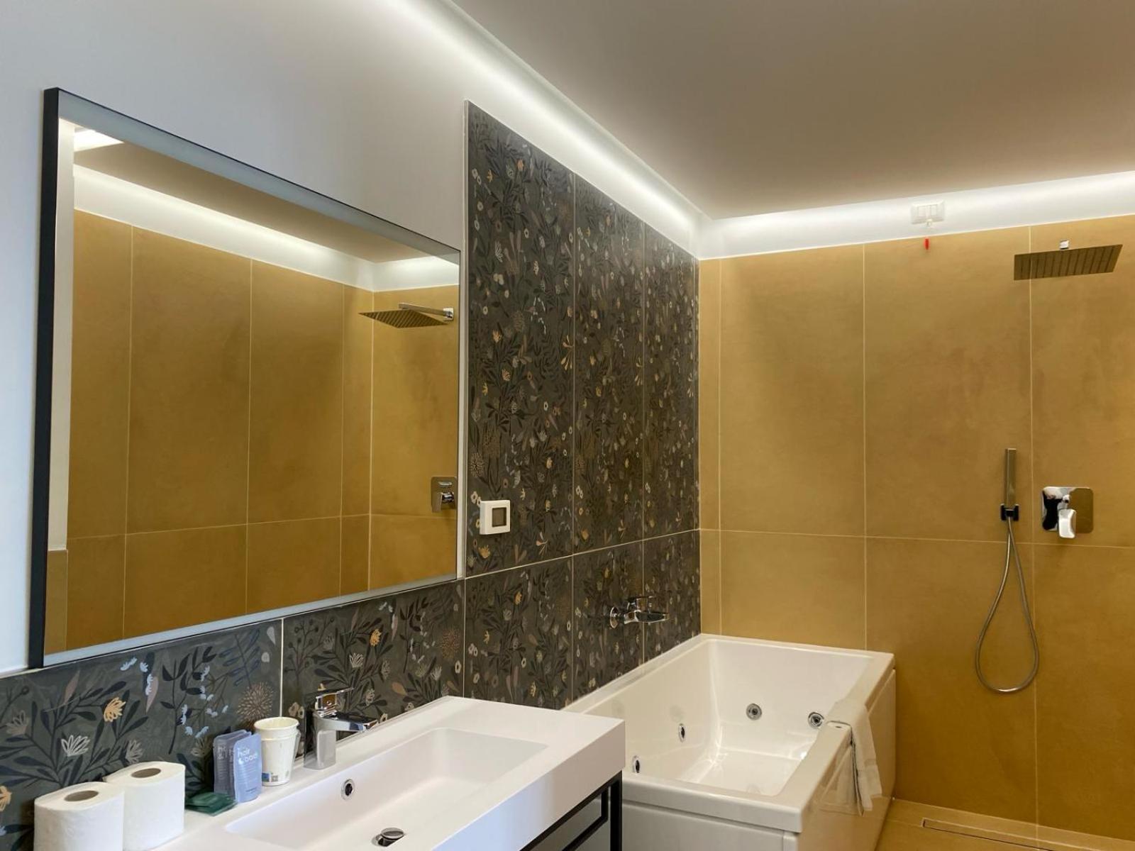 Oasi Village Hotel 3*