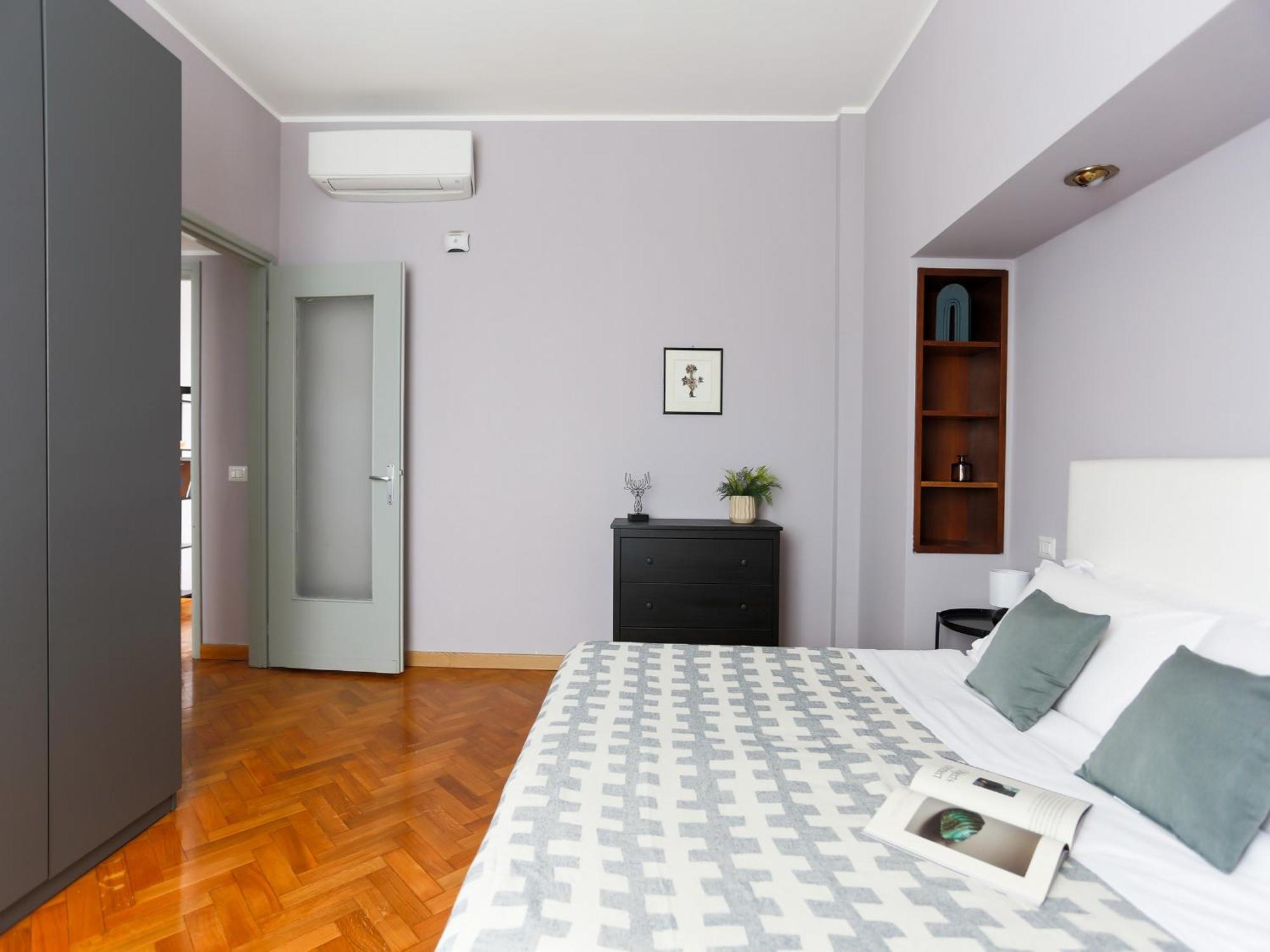 Apartment The Rent - Spacious One-bedroom In Moscova District *
