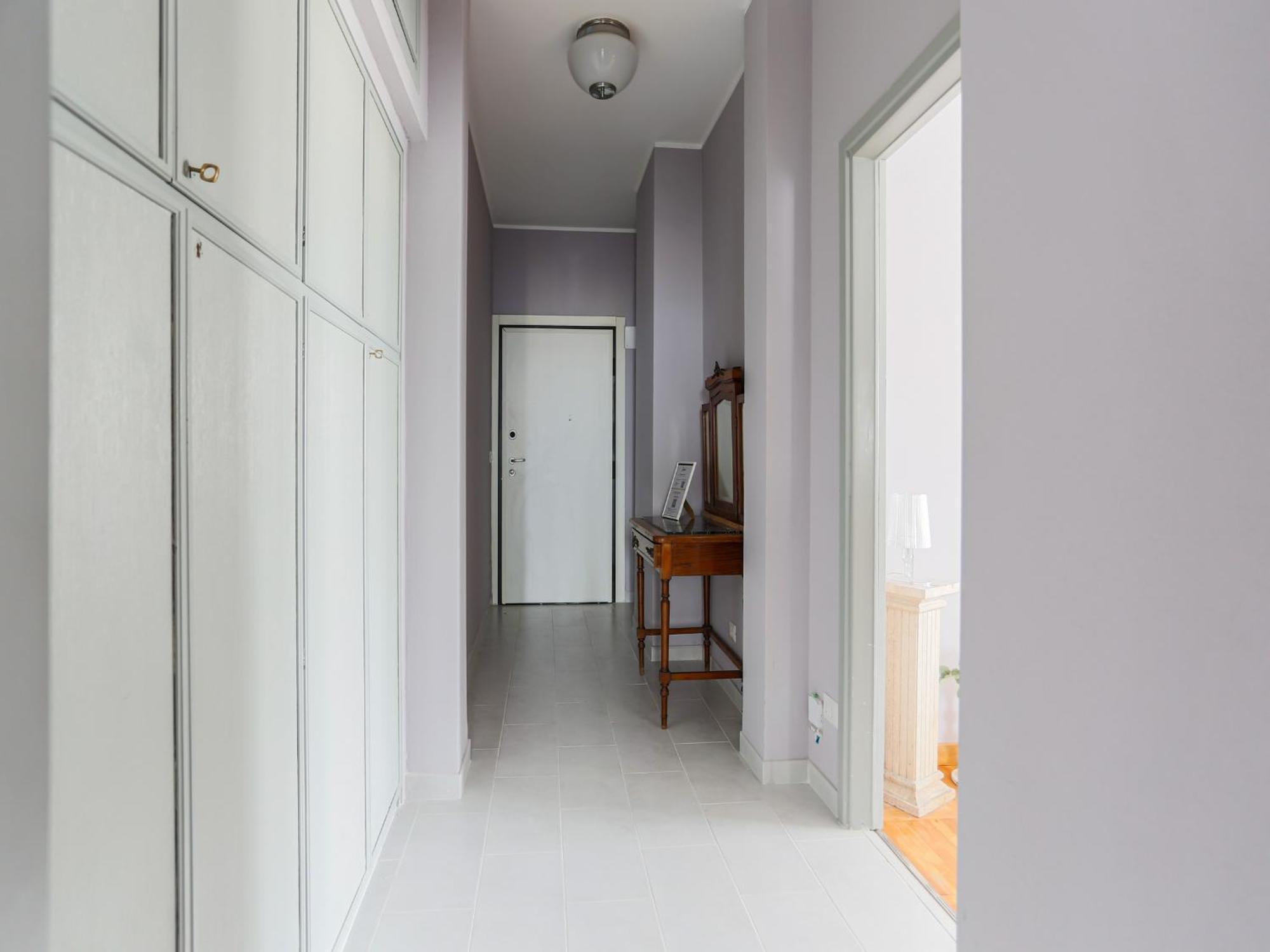 Apartment The Rent - Spacious One-bedroom In Moscova District