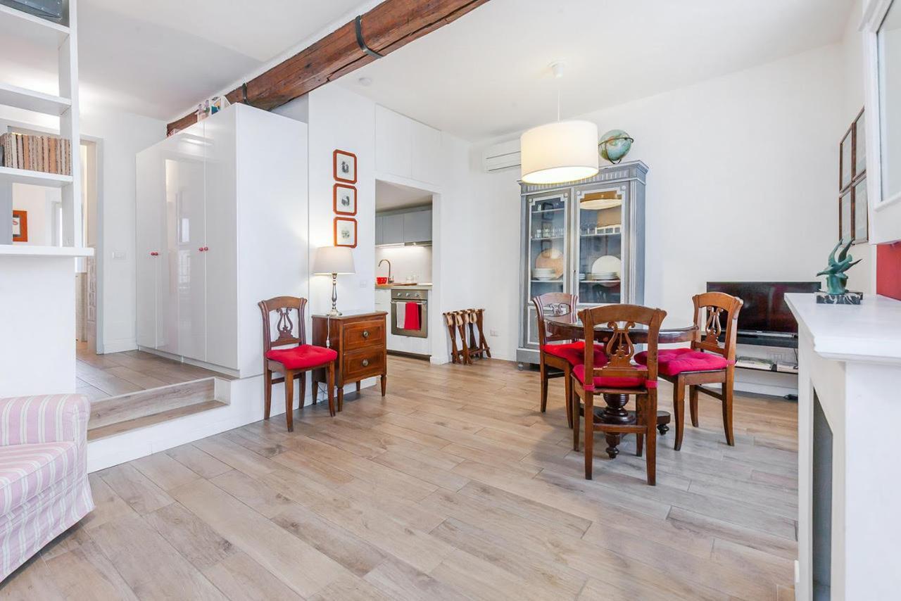 Apartment Charming And Elegant Historic Center Of Milan