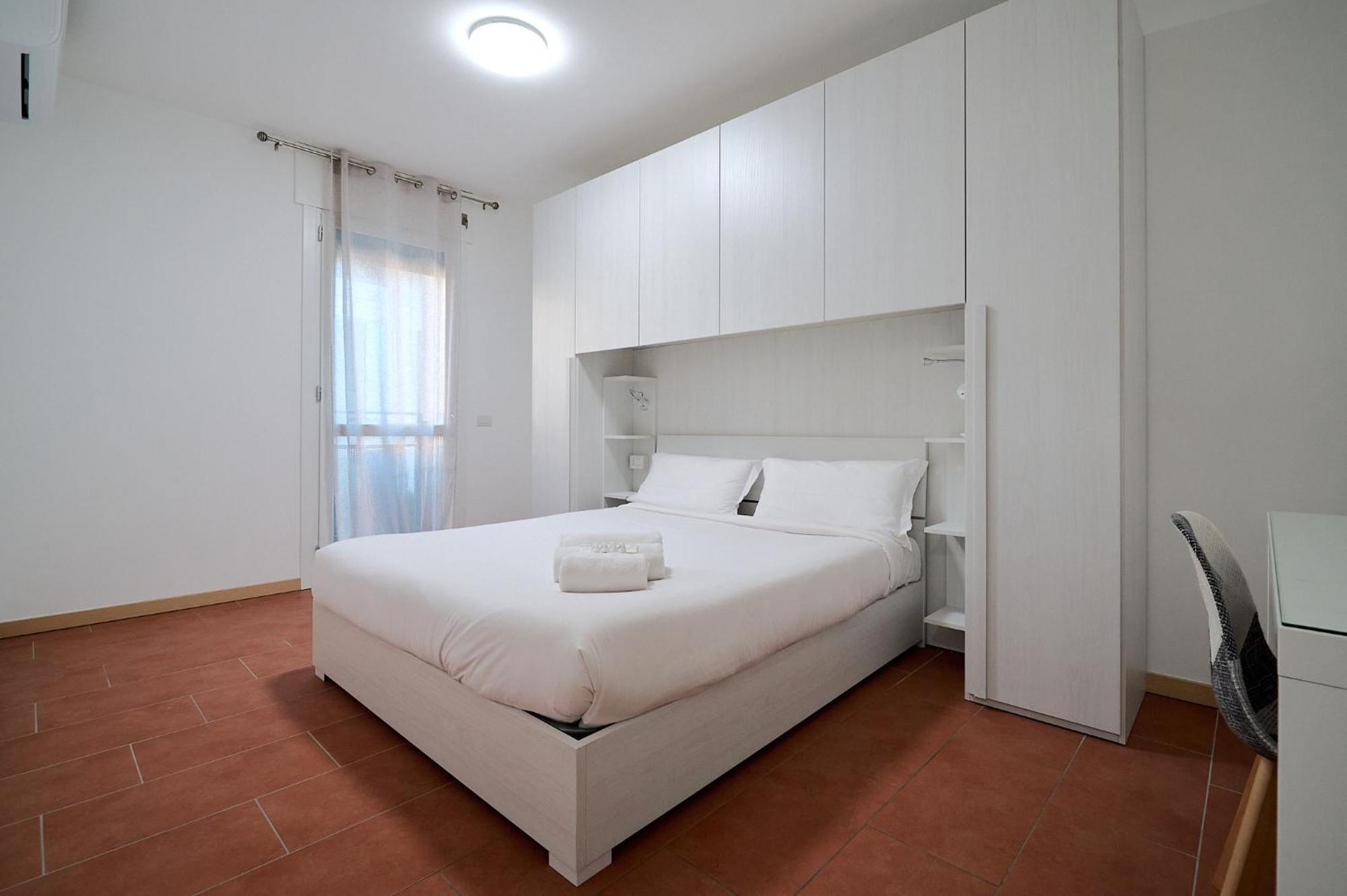 Apartment Xenia - Spacious And Bright New Flat With Garden Milan