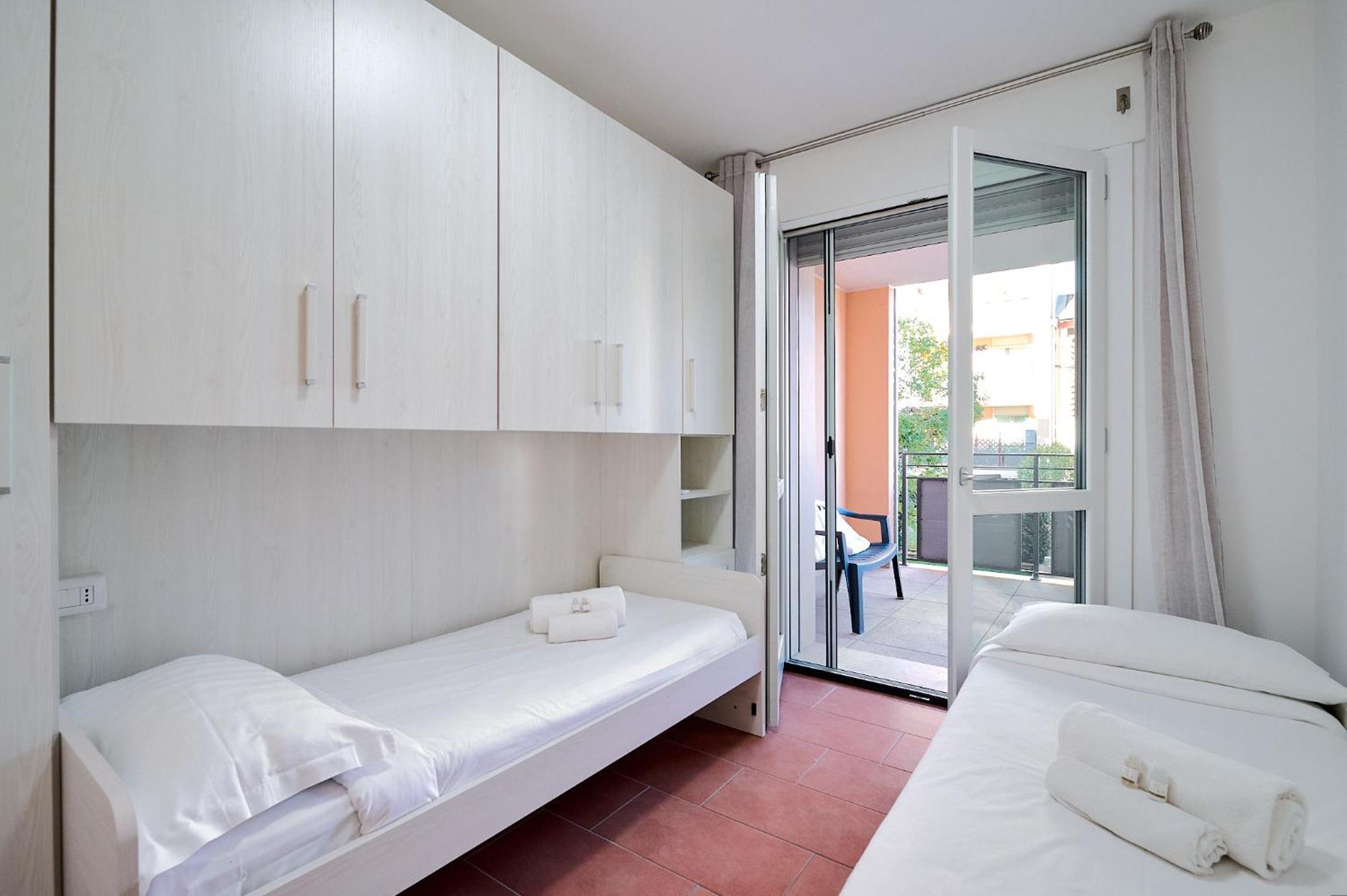 Xenia - Spacious And Bright New Flat With Garden Apartment *