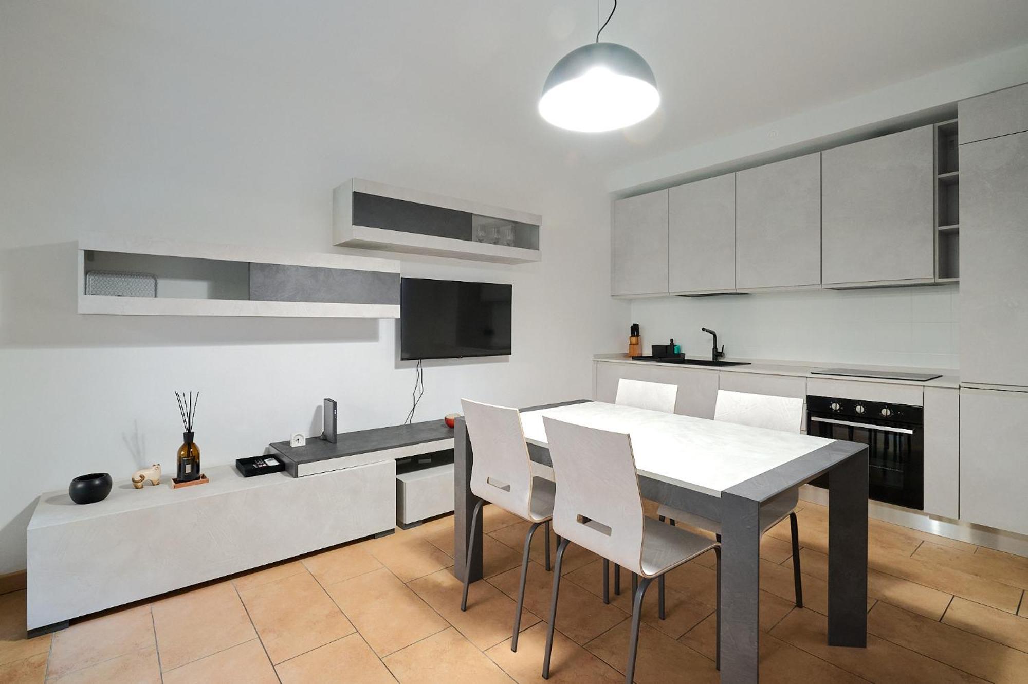 Apartment Xenia - Spacious And Bright New Flat With Garden
