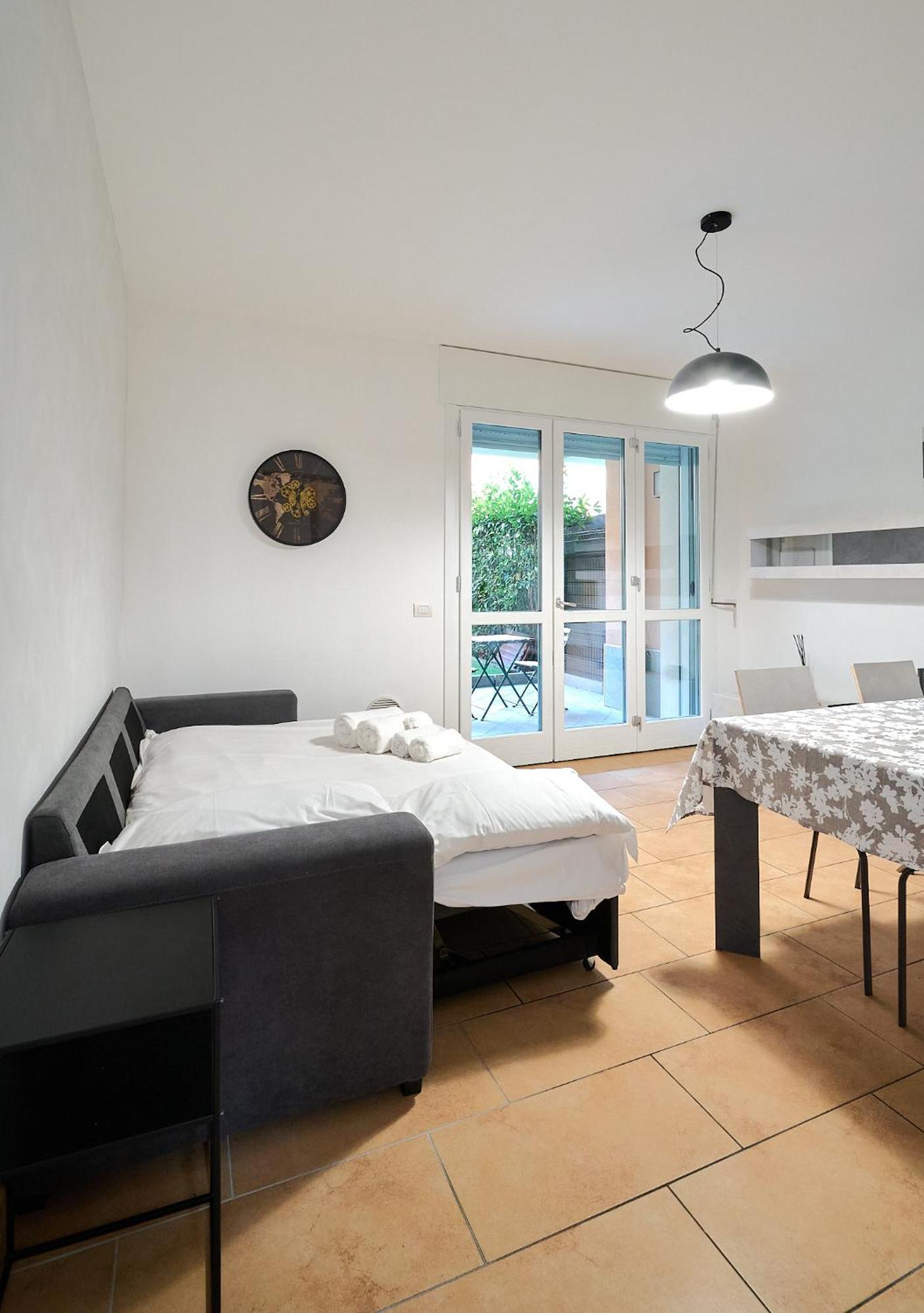 Xenia - Spacious And Bright New Flat With Garden Apartment Milan
