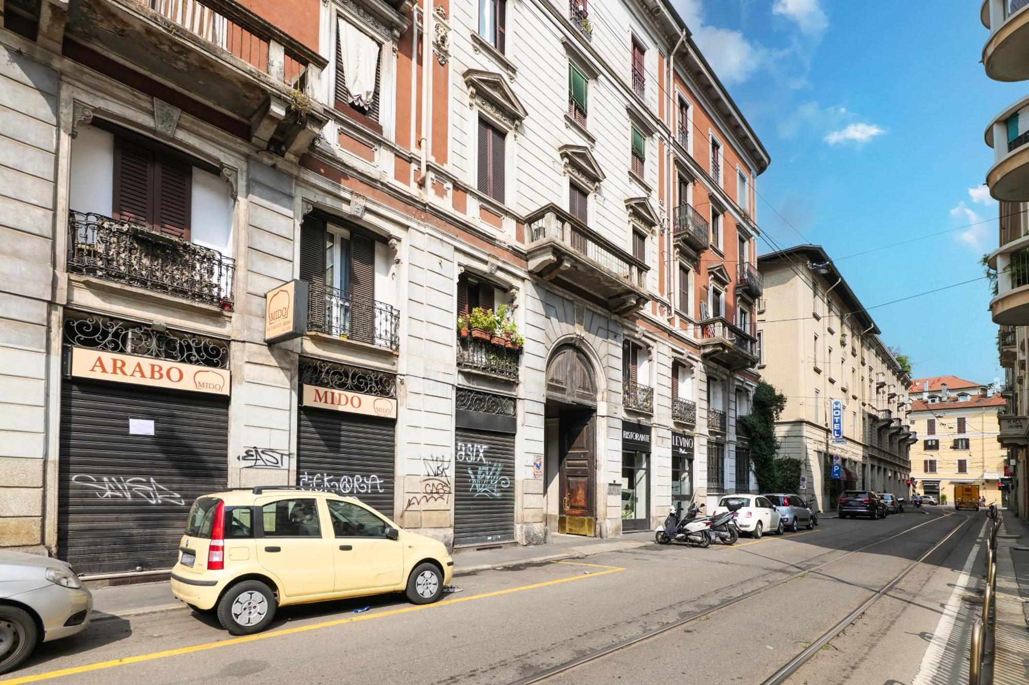 A Nest For Design Lovers In Navigli Apartment