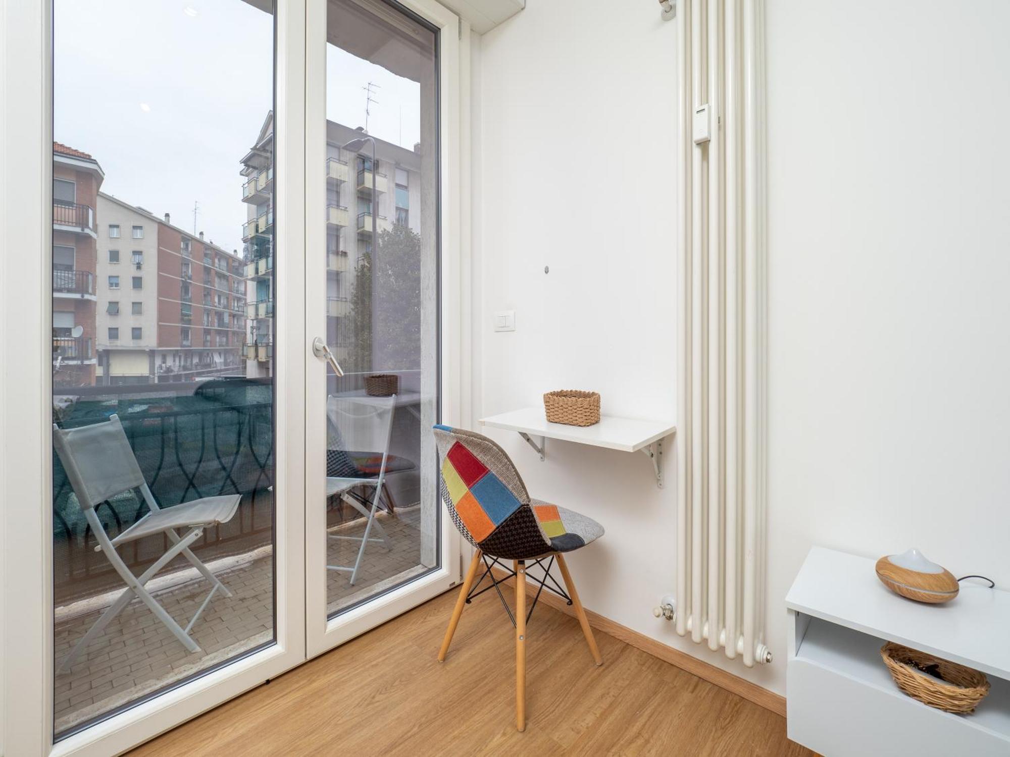 5 Guests - Modern With Balcony Milão