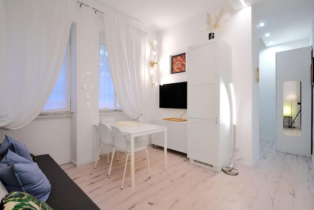 Apartamento Suite-6 Centro-porta Romana