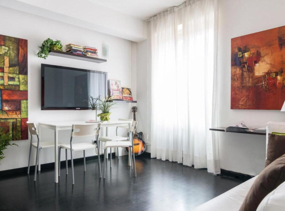 Arco Della Pace -4 Bed Apartment Milan