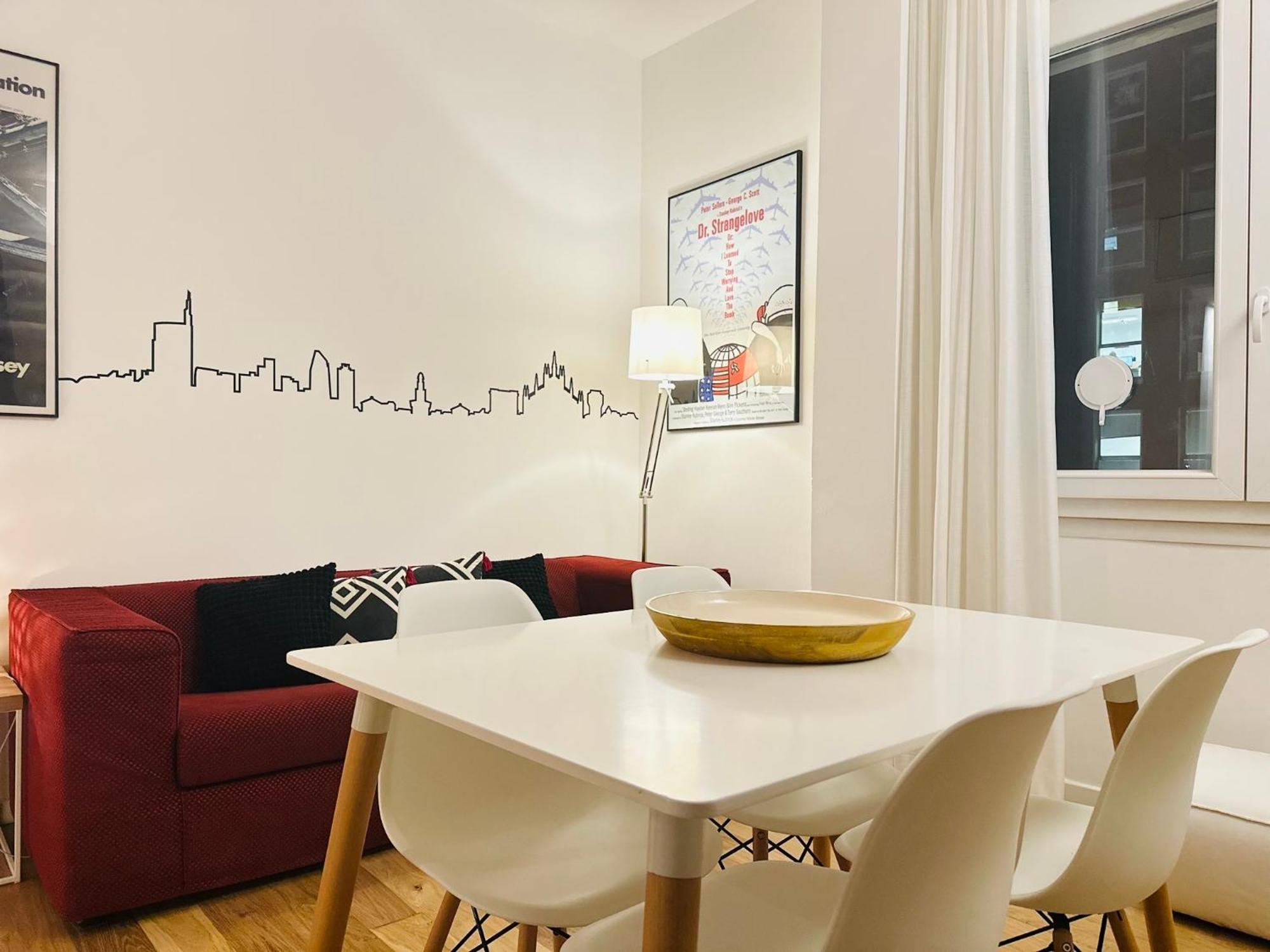 Apartment Xenia - Cozy Two-room In Station Milan