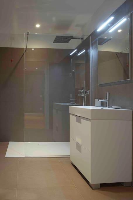 Design In The Center Of Appartamento