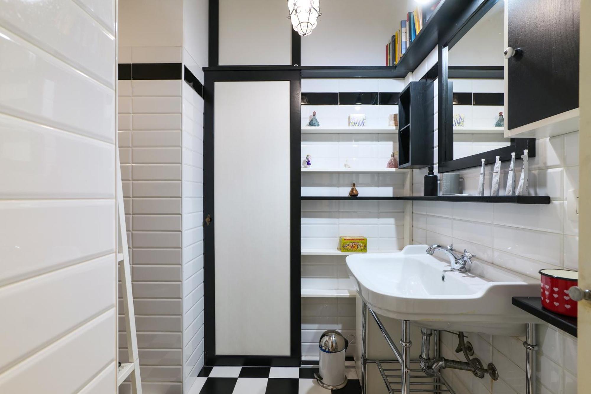 A Nest For Design Lovers In Navigli Apartment Milan