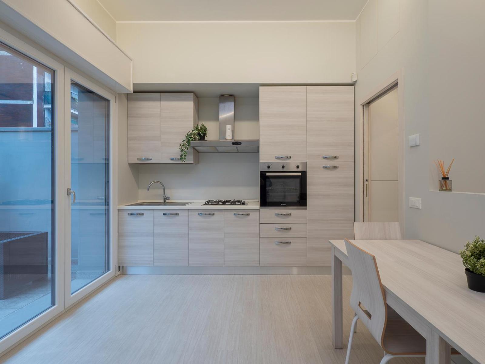 Ihost - Toscanelli 10b * Milan