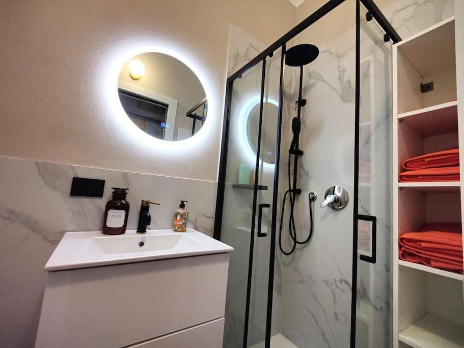 Casa Cloclo: Design & Vintage Above Subway Milan