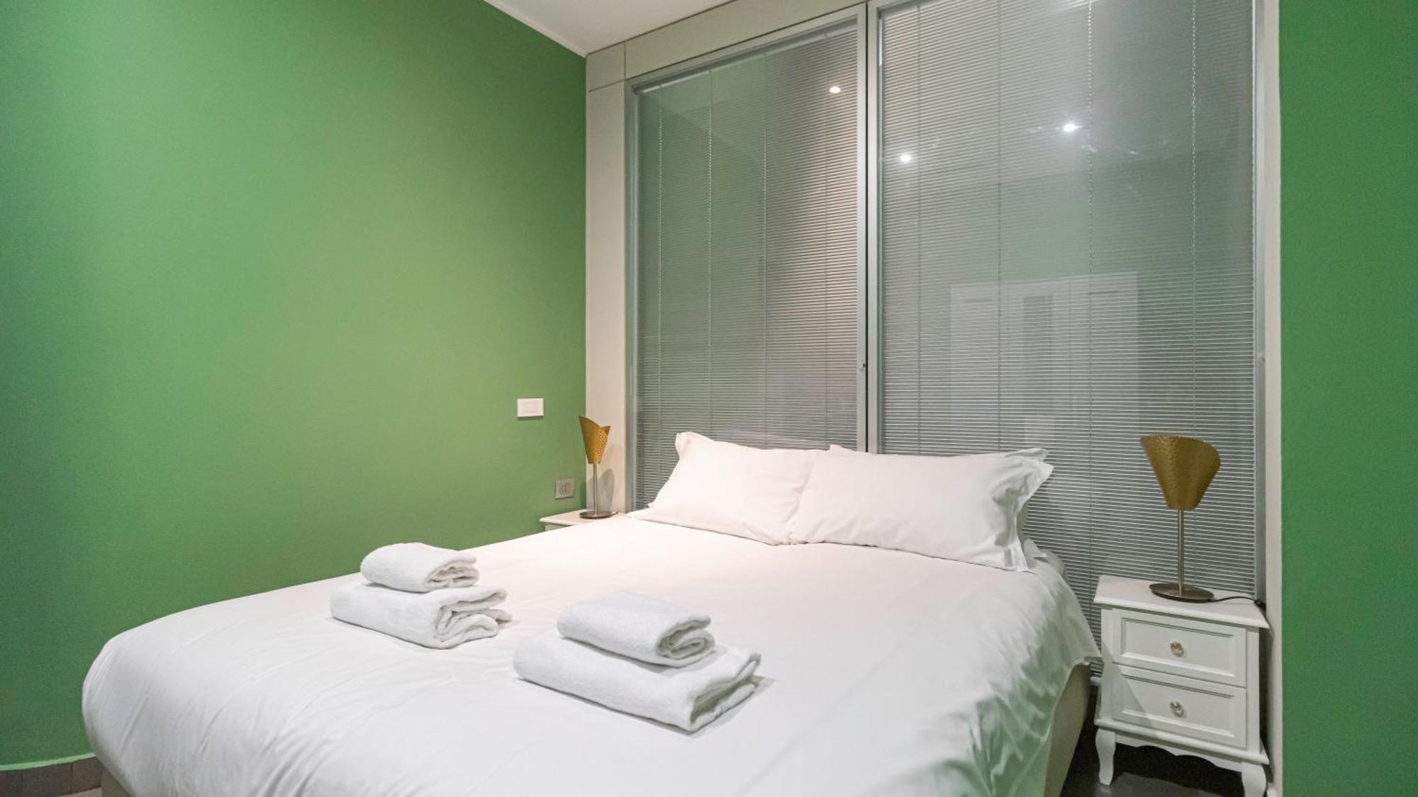 Italianway - Foro Buonaparte 68 * Milan