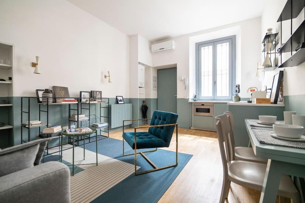 Apartment New Elegant Flat 3 Min From Station.