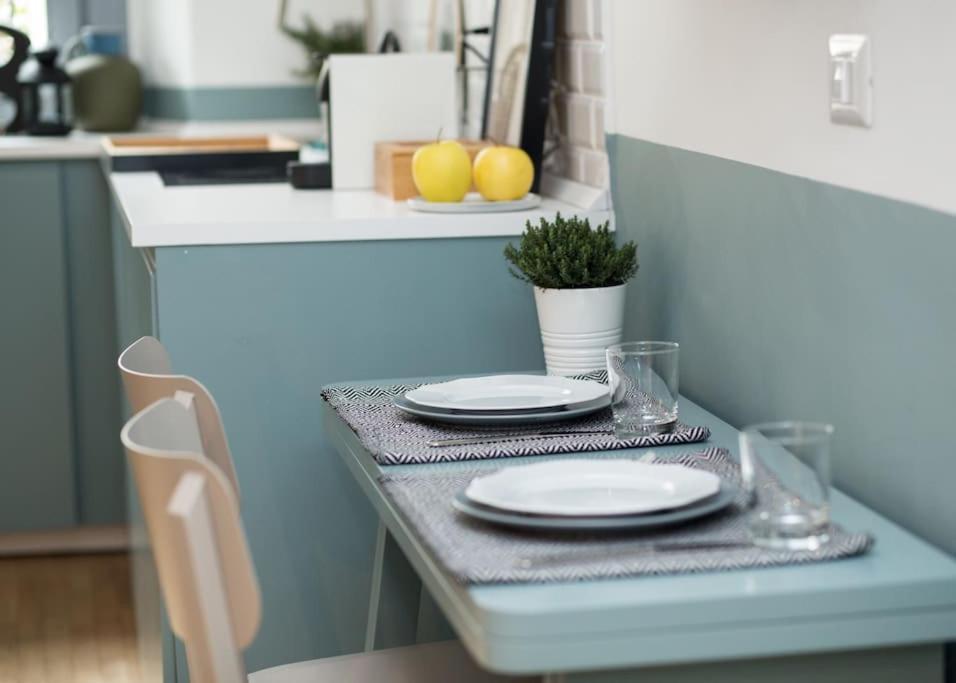 New Elegant Flat 3 Min From Station. Apartment Milan