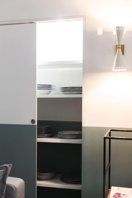 New Elegant Flat 3 Min From Station. Apartment Milan