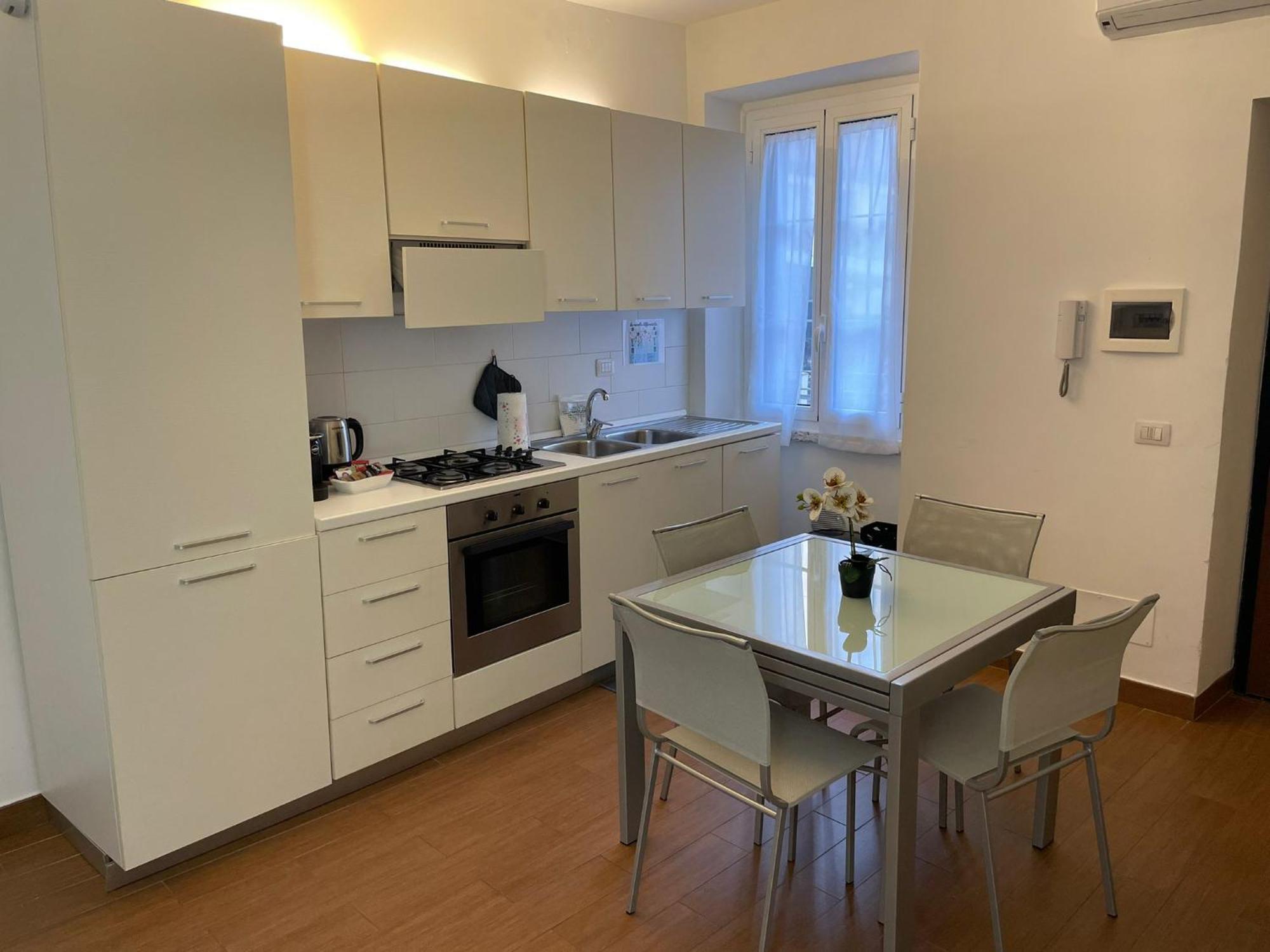 Canonica Charming Apartment *