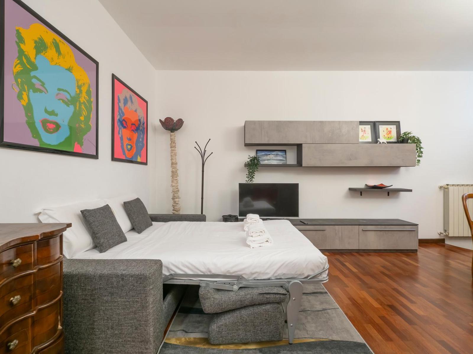 Ihost - Lattanzio 11 * Milan