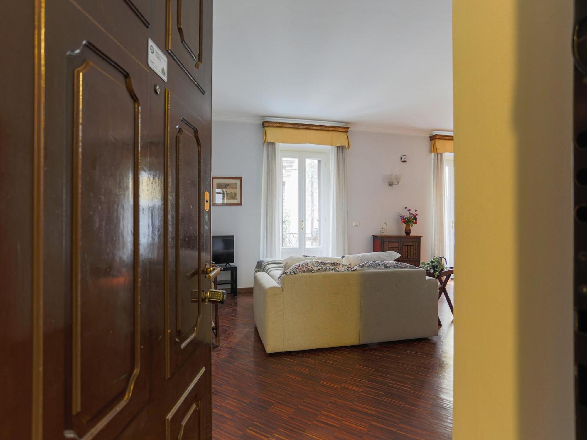 Apartment The Best Rent - Spacious One-bedroom Near The Columns Of San Lorenzo Milan