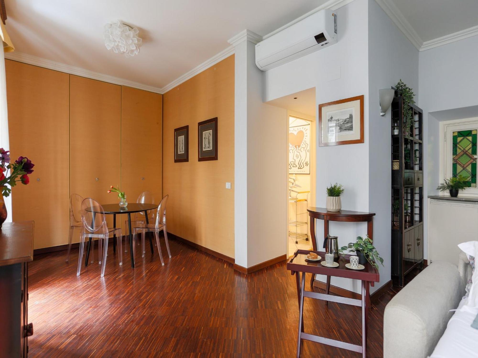 Apartment The Best Rent - Spacious One-bedroom Near The Columns Of San Lorenzo Milan