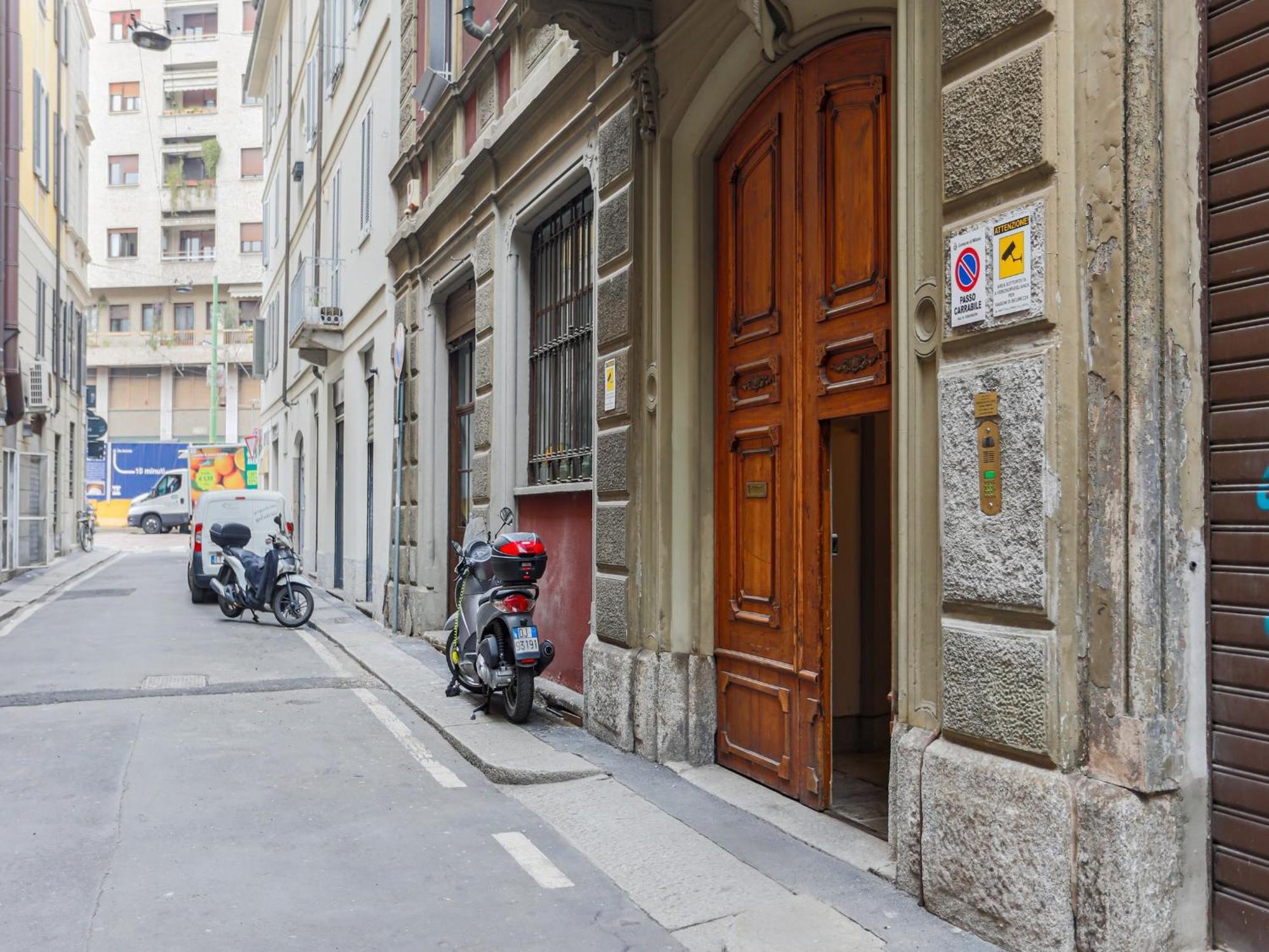 The Best Rent - Spacious One-bedroom Near The Columns Of San Lorenzo Apartment Milan