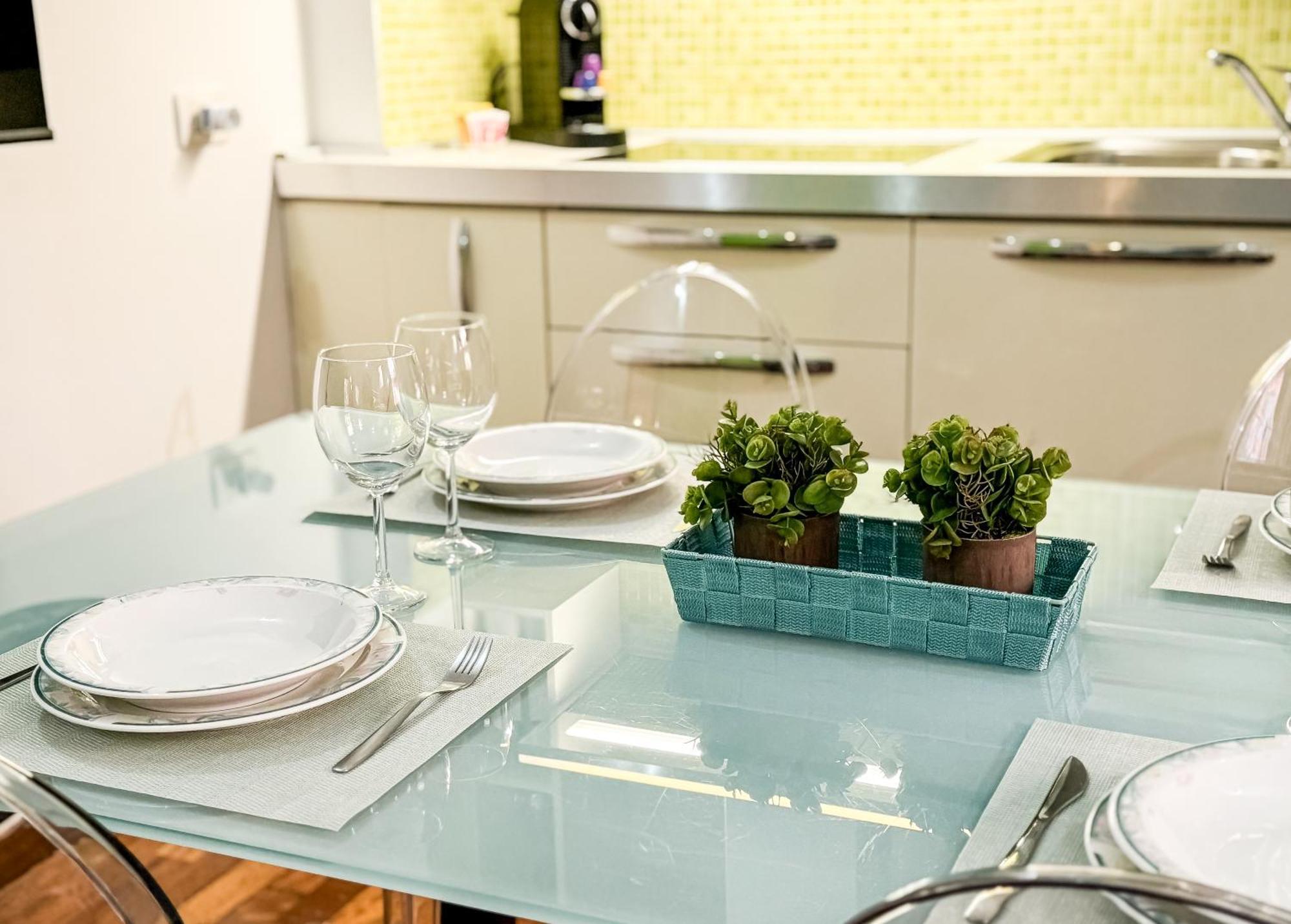 Casa Porpora, Trilocale In Posizione Eccellente Apartamento *