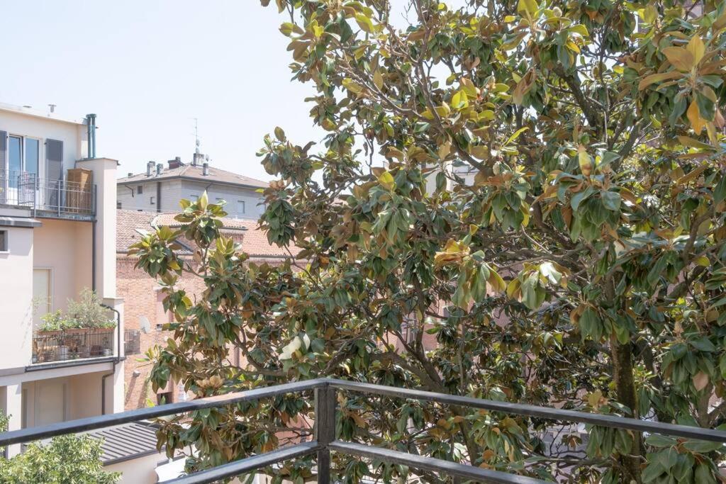 Trilocale Minimal Sui Navigli * Milão