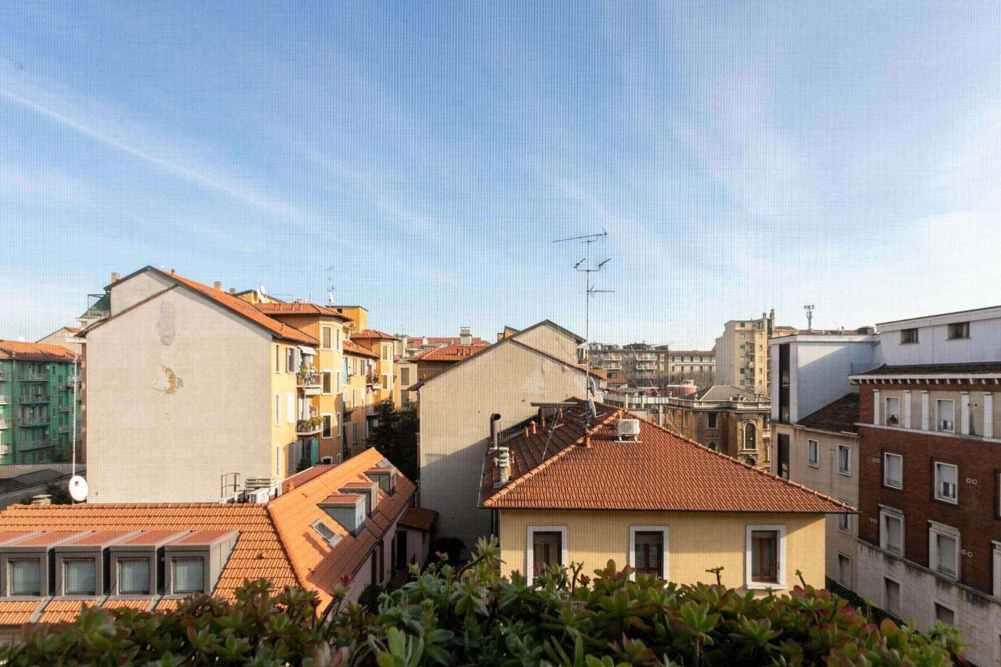 Accademia By Halldis *