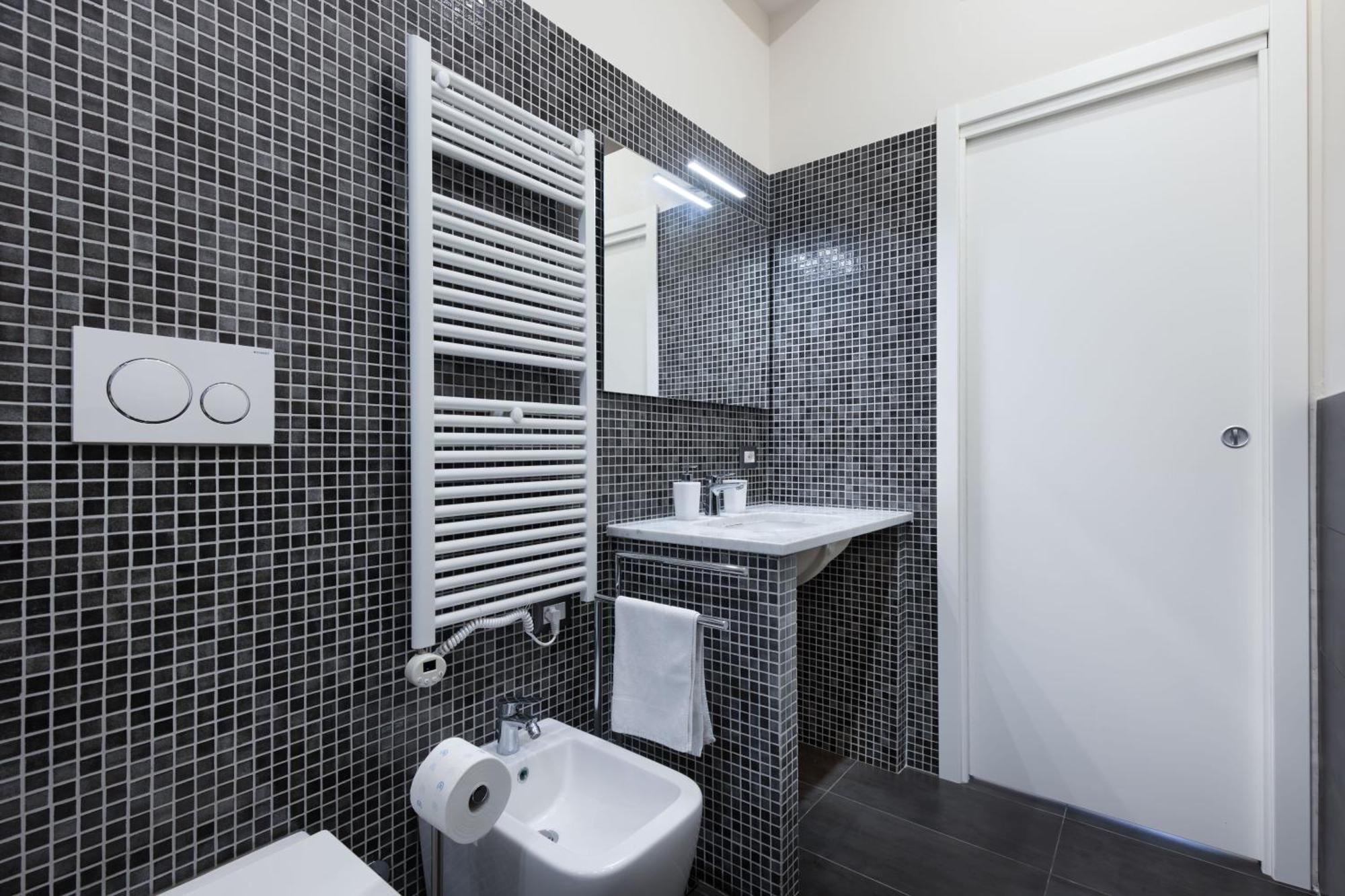 Apartment Navigli - Uni Bocconi Elegant Suite, Wi-fi, Tram Milan