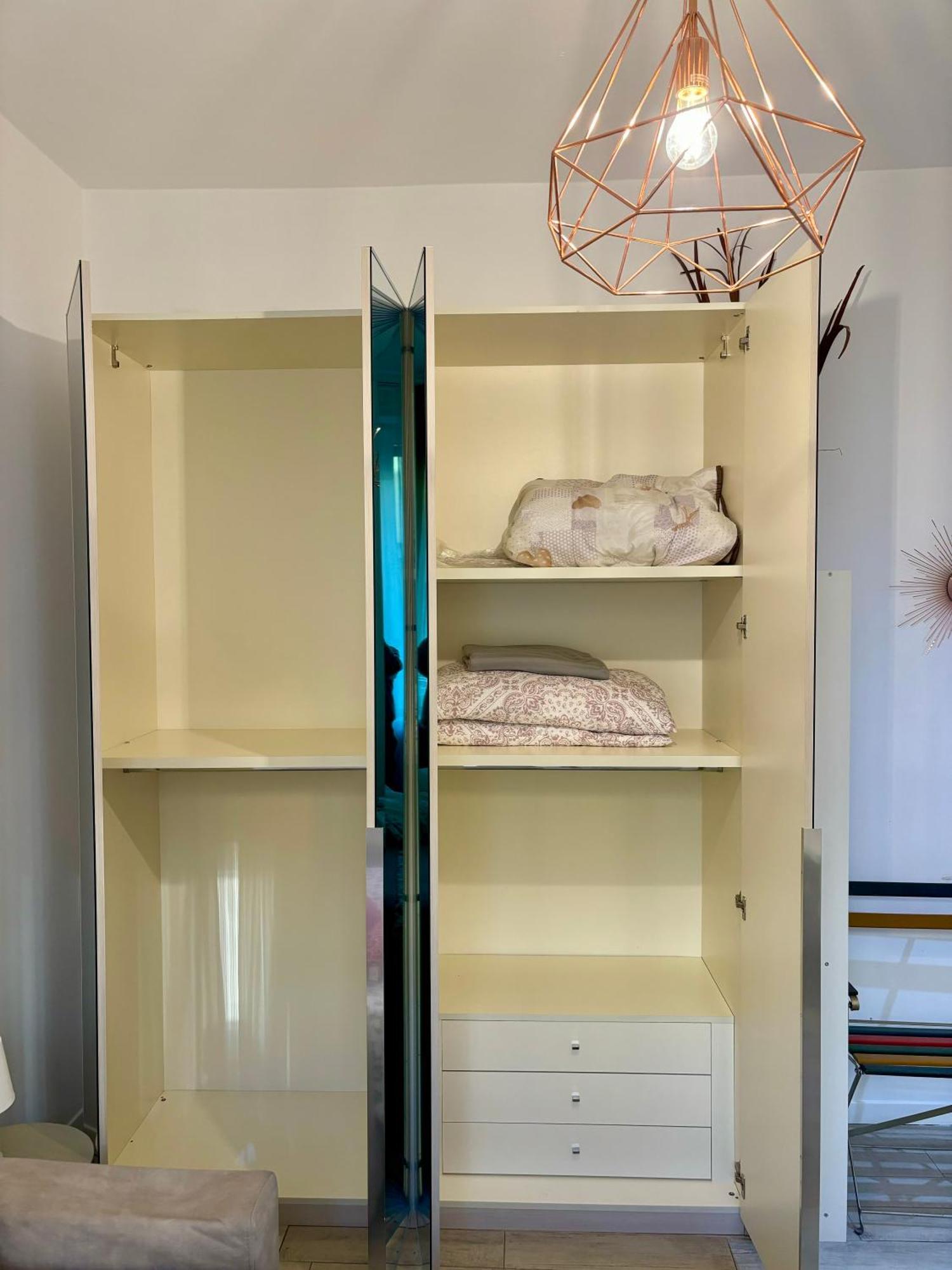 Apartment Joy House -central Near Metro Arco Della Pace Brera-entire Perfect For Work & Play, Nightlife With Ac & Fast Wifi Welcome To The Cool Joy House! *