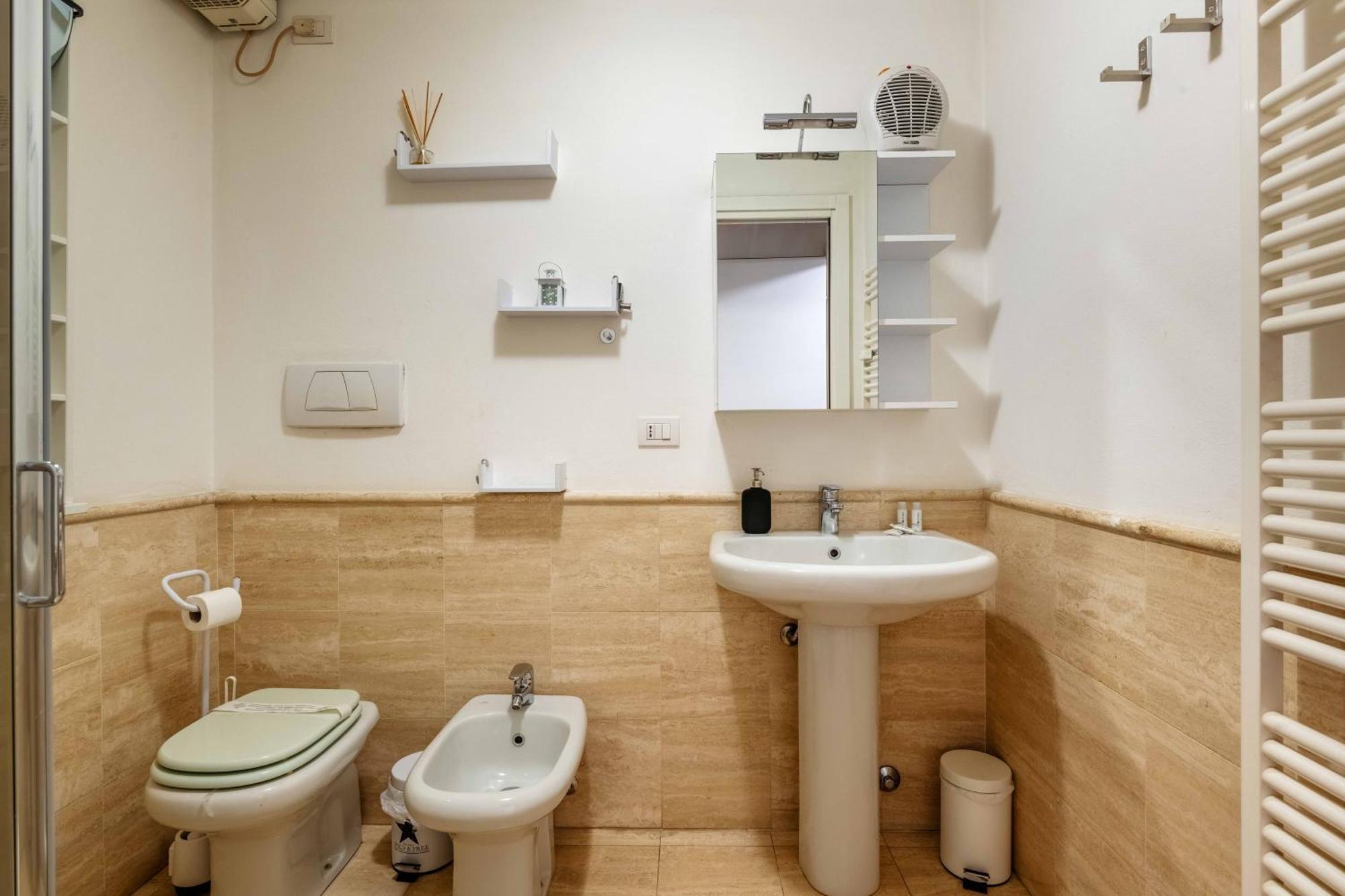 Apartment One Bedroom With Terrace Near Duomo *