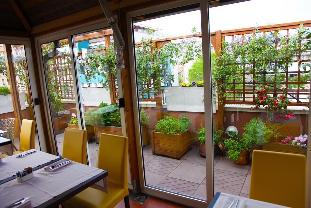 Hotel Metro 3*