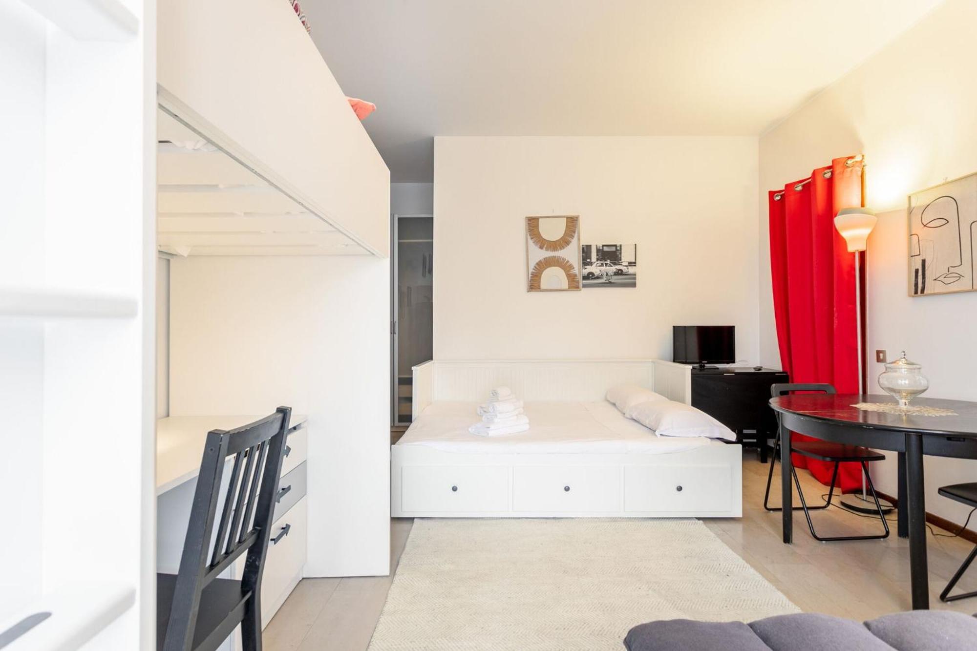 Apartment Rucellai With Shared Pool By Halldis *