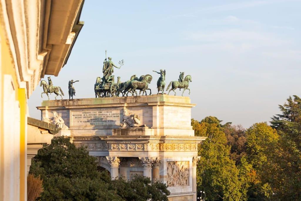Arco Della Pace A 20 Mt - Castello Sforzesco - Stazione Cadorna * Milan