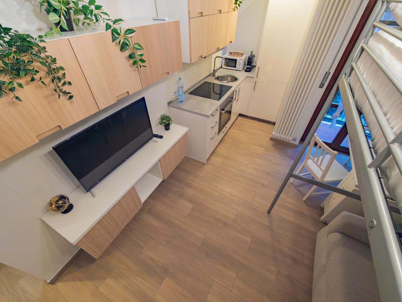 Ihost - Lucania 3 * Milan