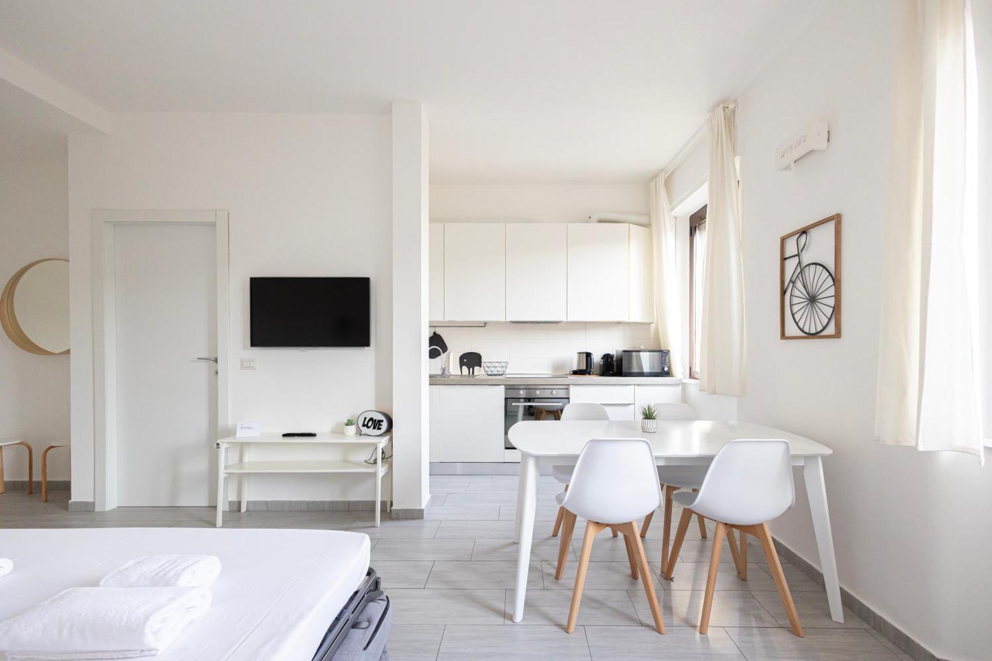 Moderno Bilocale A 400 Metri Dalla Metropolitana Apartment Milan
